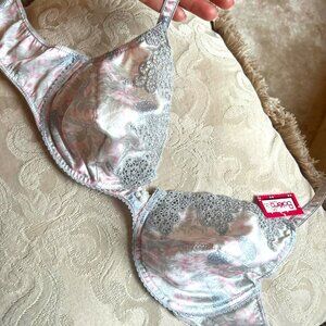 NWT Bolero Paris Vintage Floral Bra With Lace & Pearls Size 36B